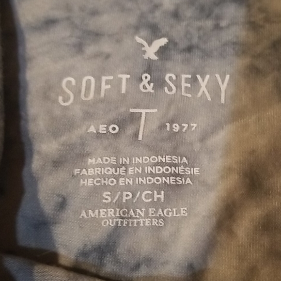 American Eagle top - Picture 2 of 2